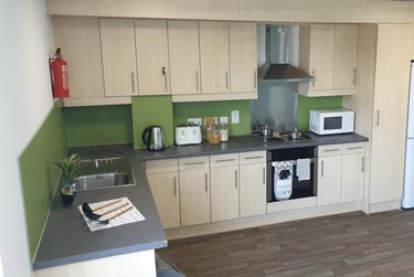 1 bed flat, De Walden Way, City Centre, Bradford, BD71BD - Image 7